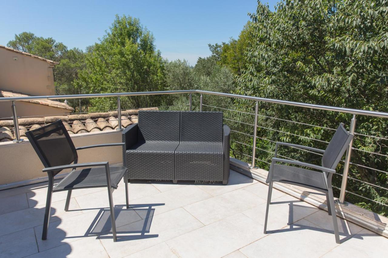 Le Mas Des Alexandrins Uzes Exterior photo