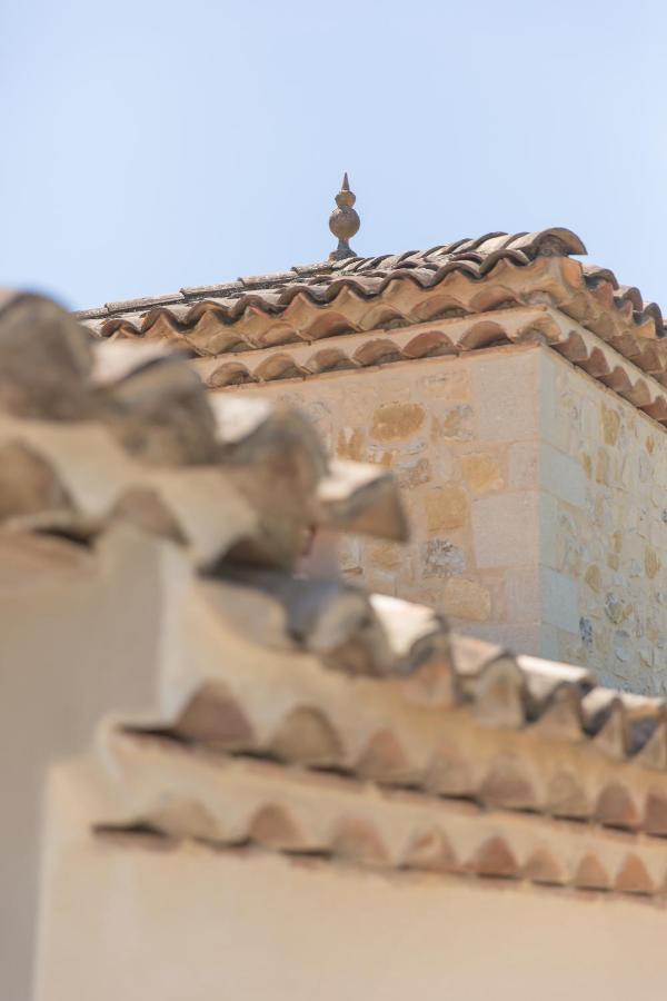 Le Mas Des Alexandrins Uzes Exterior photo