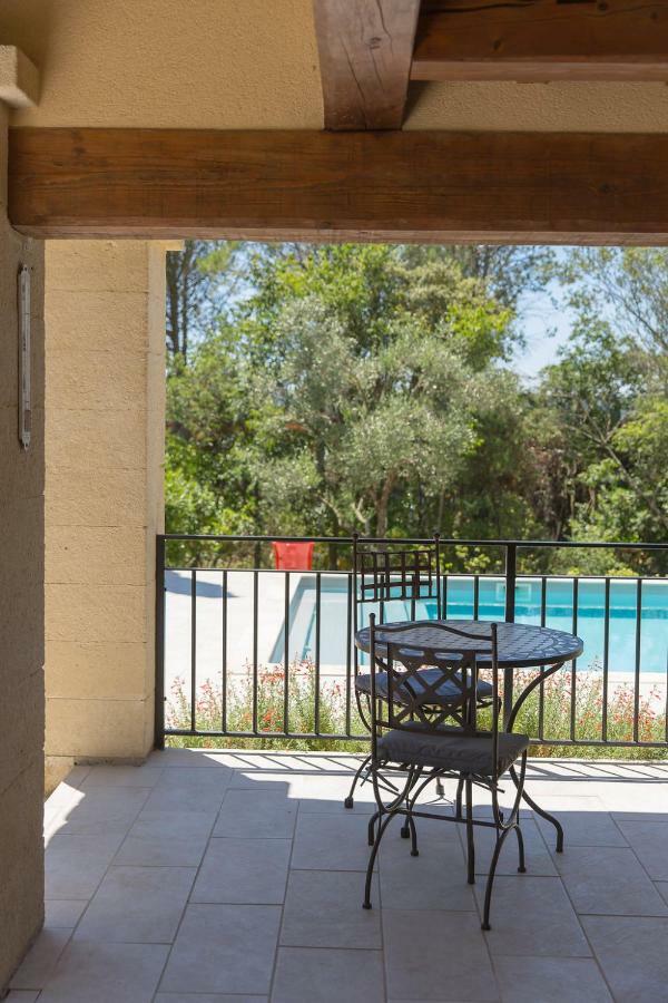 Le Mas Des Alexandrins Uzes Exterior photo