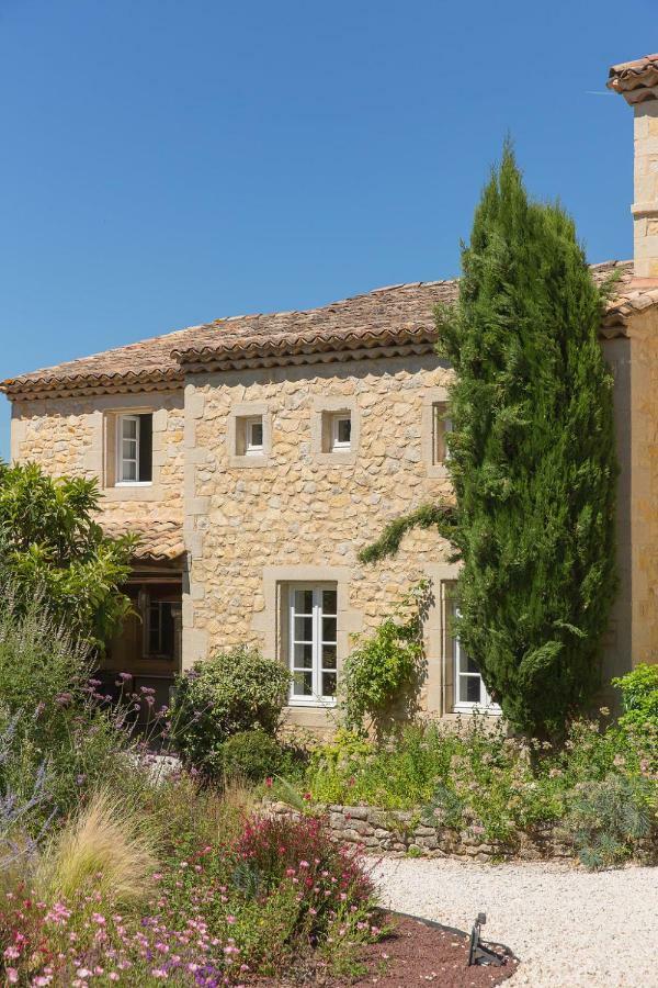 Le Mas Des Alexandrins Uzes Exterior photo