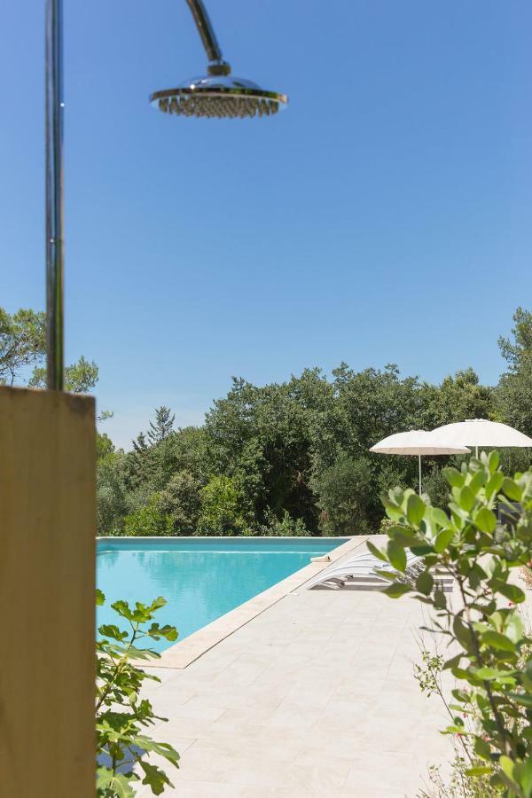Le Mas Des Alexandrins Uzes Exterior photo